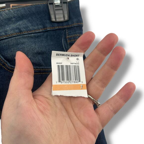 NEW Macy's Dollhouse Bermuda Shorts Size 7 / 8 Juniors Denim Long Modest Jean - Picture 4 of 6